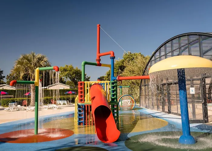 Et Soleil 5 Etoiles A Oleron Empl 170 3ch 1sdb 8 Personnes *